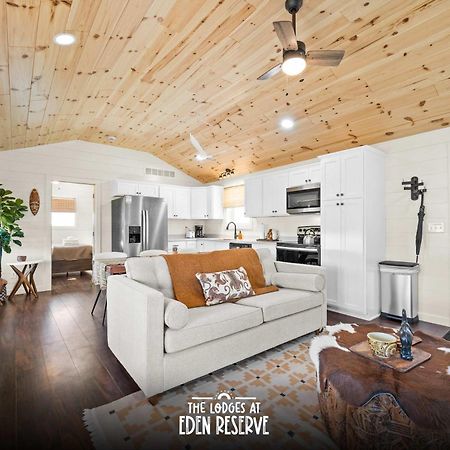 The Lodges At Eden Reserve - Cabins Near Ark Williamstown Bagian luar foto